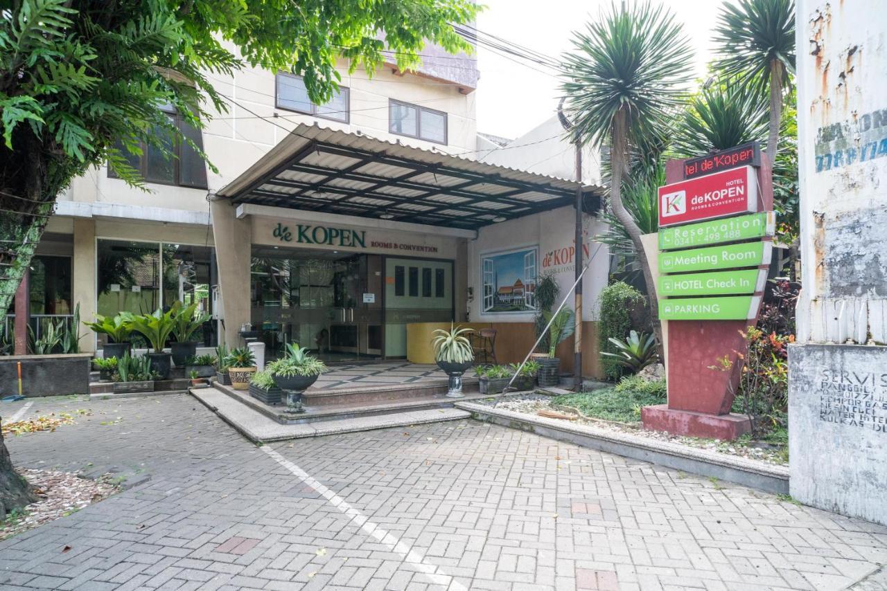 Urbanview Hotel De Kopen Malang By Reddoorz Exterior photo